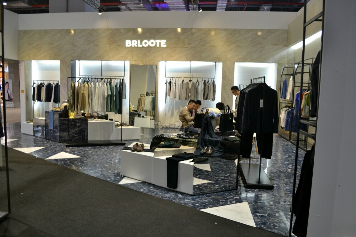 马德里梅赛德斯-奔驰时装周亮点：Silvia Tcheras